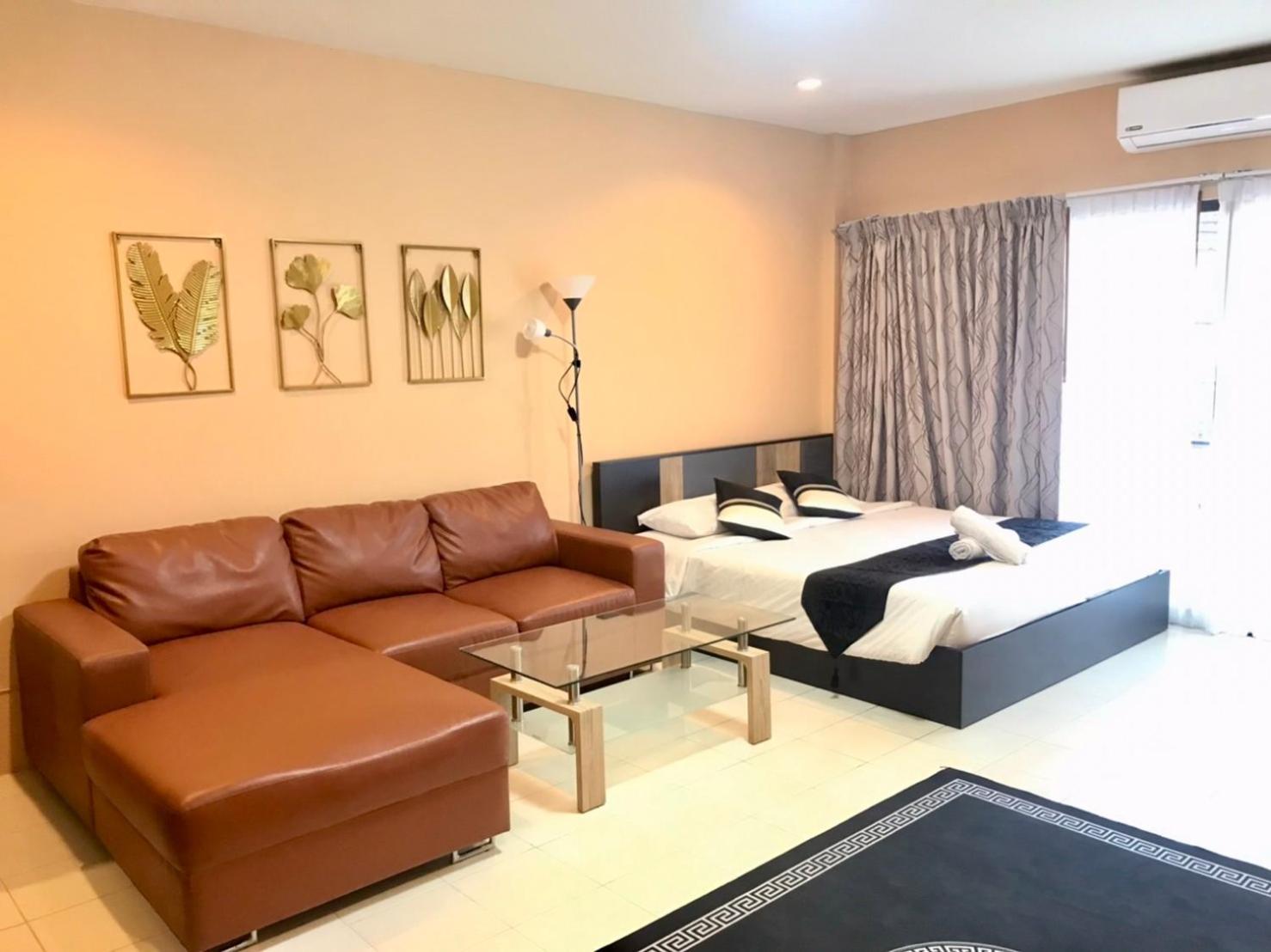 The Luka Guesthouse And Restaurant Patong Luaran gambar