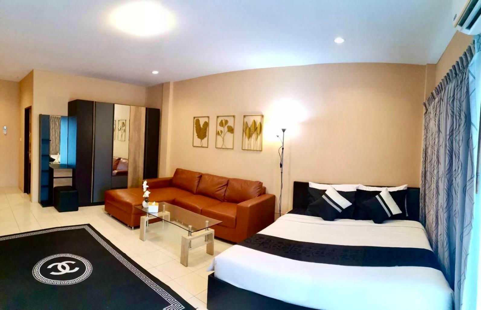 The Luka Guesthouse And Restaurant Patong Luaran gambar